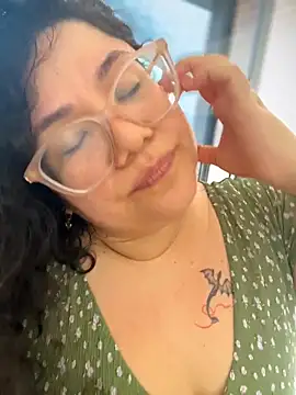 VanesssaMilf  online show from 03-22-26, 01:47