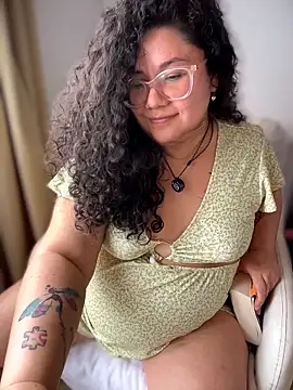 VanesssaMilf  online show from 03-25-26, 03:40