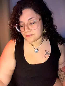 VanesssaMilf  online show from 04-18-26, 04:16