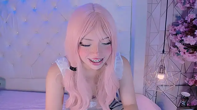 Snapshot of NamiMoon1 chatting on 02-13-26, 01:29 NamiMoon1 online show from 02-13-26, 01:29