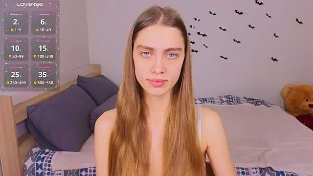 Snapshot of Charmgirla chatting on 12-15-25, 02:16 Charmgirla online show from 12-15-25, 02:16