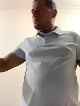 Snapshot of DarkOnebaki- chatting on 01-08-26, 04:15 DarkOnebaki- online show from 01-08-26, 04:15