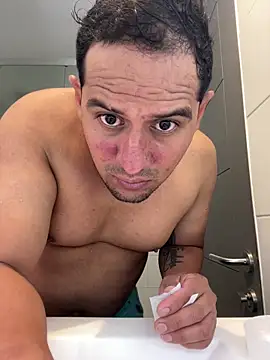 Snapshot of DarkOnebaki- chatting on 03-04-26, 06:52 DarkOnebaki- online show from 03-04-26, 06:52