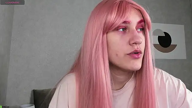 Snapshot of Nedzumi_Sato chatting on 12-17-25, 01:22 Nedzumi Sato online show from 12-17-25, 01:22