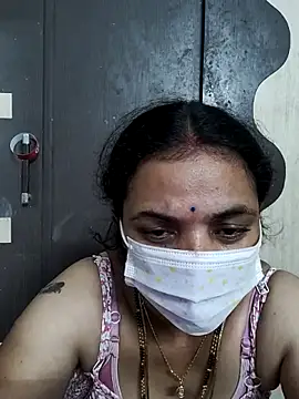 Snapshot of bhavyasri_55 chatting on 12-17-25, 01:50 bhavyasri 55 online show from 12-17-25, 01:50