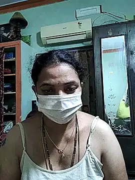 Snapshot of bhavyasri_55 chatting on 12-21-25, 11:45 bhavyasri 55 online show from 12-21-25, 11:45