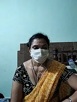 Snapshot of bhavyasri_55 chatting on 01-12-26, 03:28 bhavyasri 55 online show from 01-12-26, 03:28