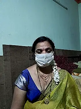 Snapshot of bhavyasri_55 chatting on 02-04-26, 01:17 bhavyasri 55 online show from 02-04-26, 01:17