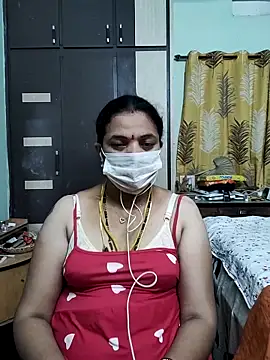 Snapshot of bhavyasri_55 chatting on 02-16-26, 11:45 bhavyasri 55 online show from 02-16-26, 11:45