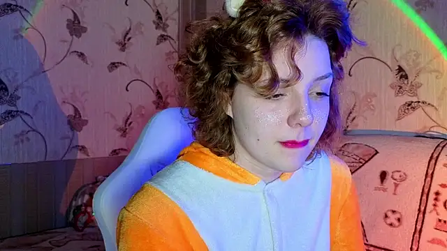 Snapshot of Ari_Meow chatting on 12-19-25, 09:44 Ari Meow online show from 12-19-25, 09:44