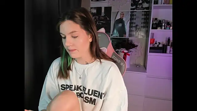 Snapshot of NikkieKitty chatting on 01-17-26, 01:27 NikkieKitty online show from 01-17-26, 01:27