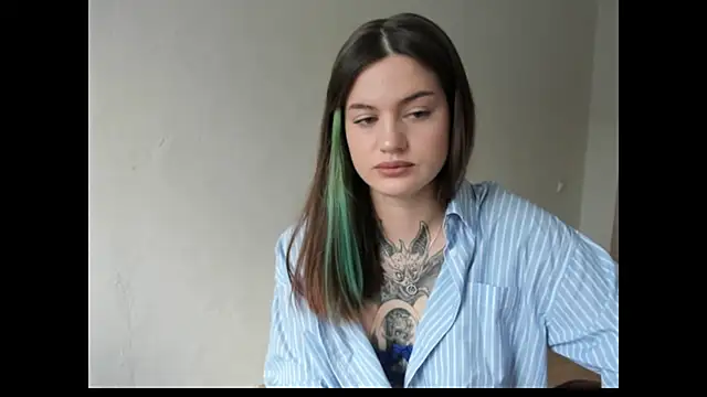 Snapshot of NikkieKitty chatting on 04-07-26, 01:44 NikkieKitty online show from 04-07-26, 01:44