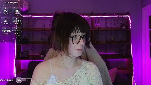 Snapshot of Awquafine chatting on 12-17-25, 03:51 Awquafine online show from 12-17-25, 03:51