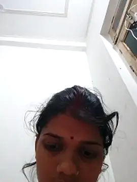 Snapshot of SEEMABABY12 chatting on 12-19-25, 03:30 SEEMABABY12 online show from 12-19-25, 03:30