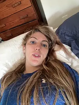 Snapshot of CelestialRuby chatting on 11-09-25, 04:27 CelestialRuby online show from 11-09-25, 04:27