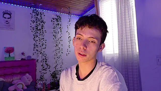 Dani Dancer online show from 05-17-26, 06:59