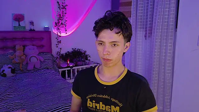 Dani Dancer online show from 07-16-26, 01:33