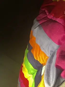 Snapshot of Lylyk2 chatting on 12-13-25, 07:53 Lylyk2 online show from 12-13-25, 07:53