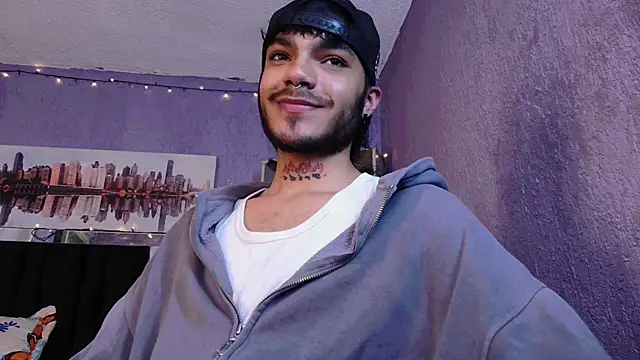 Snapshot of kingdani_hot chatting on 12-15-25, 03:11 kingdani hot online show from 12-15-25, 03:11