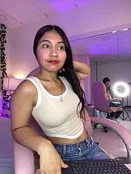 Snapshot of Xaander_ chatting on 02-06-26, 08:34 Xaander online show from 02-06-26, 08:34