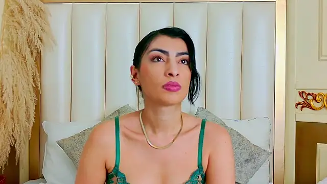 Snapshot of NinnaPiers chatting on 07-16-26, 11:49 NinnaPiers online show from 07-16-26, 11:49