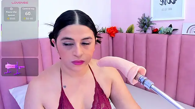 Snapshot of kattia_connors chatting on 12-17-25, 12:00 kattia connors online show from 12-17-25, 12:00