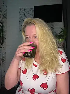 JenniferCarmen online show from 02-07-26, 05:38