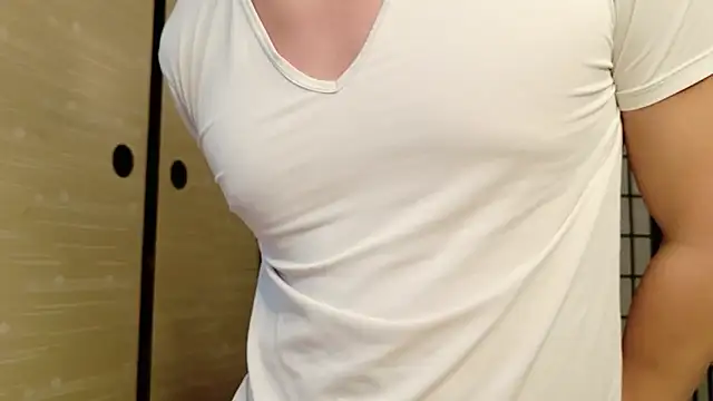 Snapshot of -kou-- chatting on 01-06-26, 11:47 -kou-- online show from 01-06-26, 11:47