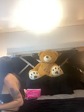 Snapshot of Moon_Magic666 chatting on 02-20-26, 10:32 Moon Magic666 online show from 02-20-26, 10:32