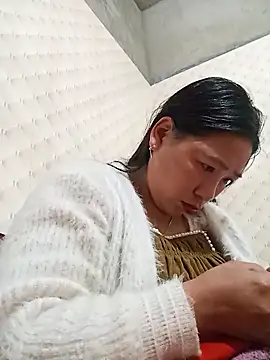 Snapshot of rika833 chatting on 12-15-25, 01:37 rika833 online show from 12-15-25, 01:37