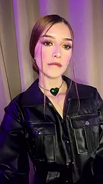 HoneyWeebsss online show from 07-18-26, 02:49