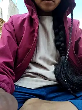 Snapshot of vivi_sexe chatting on 12-16-25, 05:45 vivi sexe online show from 12-16-25, 05:45