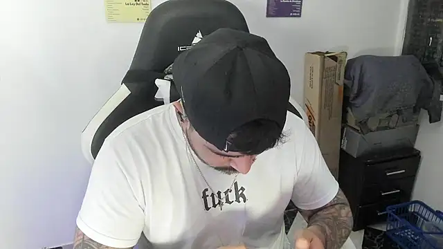 Kmilo 23 online show from 01-12-26, 02:50