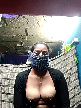 Poonam8080 online show from 12-15-25, 09:08