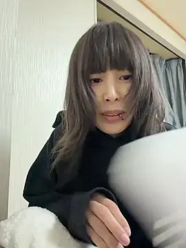 M Lize online show from 12-14-25, 11:37