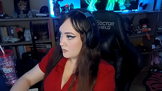 Snapshot of GerriPepperman chatting on 12-14-25, 11:15 GerriPepperman online show from 12-14-25, 11:15