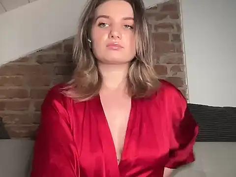 Snapshot of Heiva01 chatting on 12-15-25, 03:27 Heiva01 online show from 12-15-25, 03:27