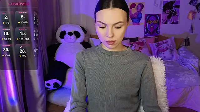 Snapshot of MaxinCarroll chatting on 12-16-25, 10:48 MaxinCarroll online show from 12-16-25, 10:48