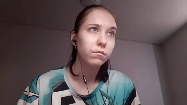 Snapshot of Annette_meow1 chatting on 01-19-26, 06:17 Annette meow1 online show from 01-19-26, 06:17