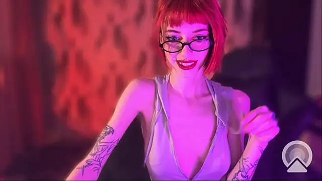 Snapshot of RedFica chatting on 12-14-25, 11:09 RedFica online show from 12-14-25, 11:09