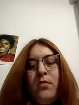 Snapshot of LilithUmbra chatting on 12-19-25, 11:01 LilithUmbra online show from 12-19-25, 11:01