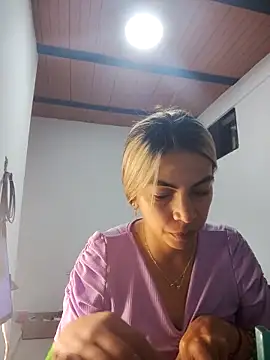 Evangeline Bonnet online show from 03-22-26, 01:42