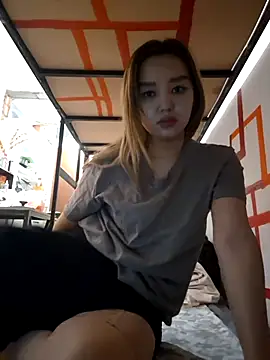 Snapshot of SherrylShaw chatting on 01-18-26, 10:24 SherrylShaw online show from 01-18-26, 10:24