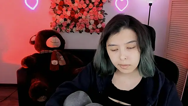 SirenMystiq online show from 04-19-26, 07:27