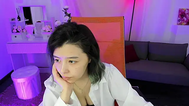 Snapshot of SirenMystiq chatting on 05-19-26, 07:20 SirenMystiq online show from 05-19-26, 07:20