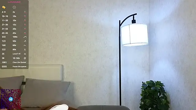 Snapshot of VelvetZephra chatting on 05-19-26, 03:40 VelvetZephra online show from 05-19-26, 03:40