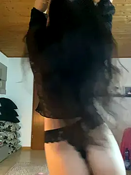 Snapshot of ValexieLux chatting on 01-08-26, 11:34 ValexieLux online show from 01-08-26, 11:34