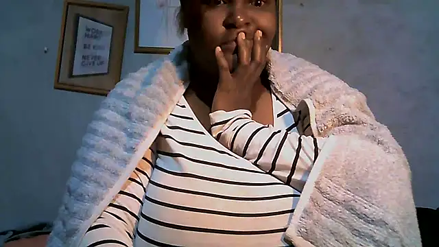 Snapshot of sweetmilkylady chatting on 07-11-26, 04:04 sweetmilkylady online show from 07-11-26, 04:04