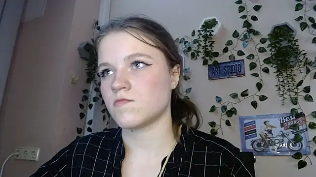 Snapshot of Riya_Vip chatting on 02-23-26, 04:26 Riya Vip online show from 02-23-26, 04:26