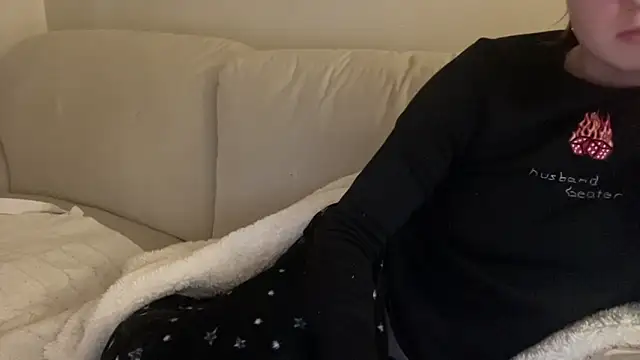 Snapshot of ijustturned18today chatting on 12-13-25, 07:53 ijustturned18today online show from 12-13-25, 07:53